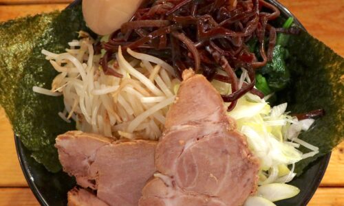 牧志「麺屋 雉虎」のボリューム満点濃厚味噌つけめん・サバトラララバイ キクラゲ増し