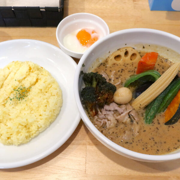 ラムしゃぶ野菜カリー（1,400円）＋温玉（100円）