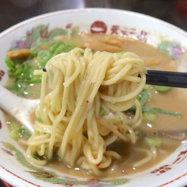 麺の硬さは普通
