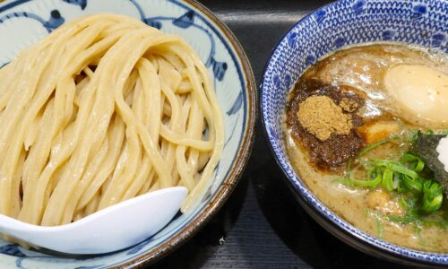 那覇・古島「自家製麺 三竹寿」で味玉濃厚豚骨魚介つけ麺・大