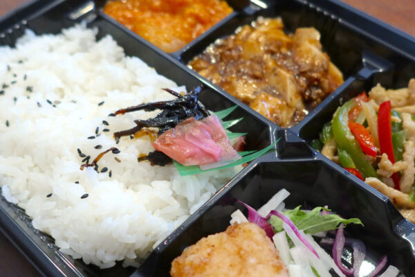 那覇・壺川「中華弁当 波の音」の特製中華弁当がリーズナブルで美味しかった！