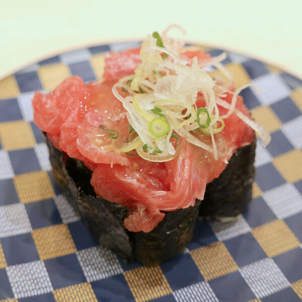ほほ肉塩ユッケ 軍艦