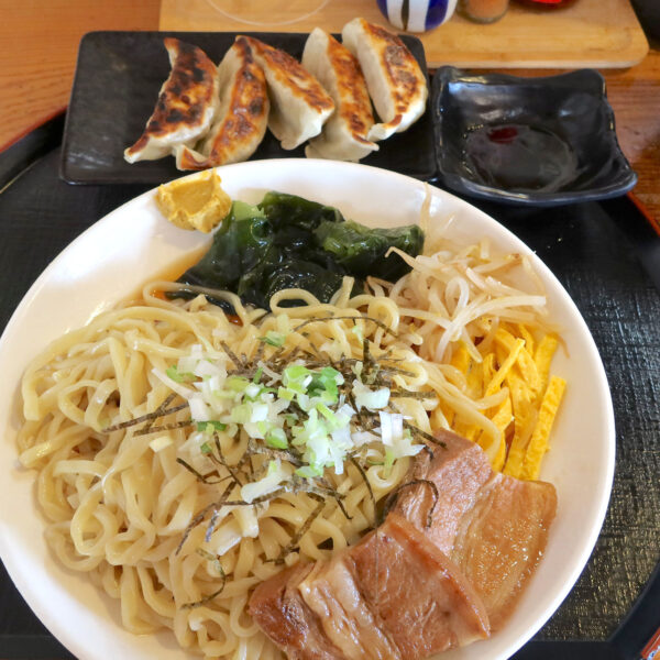 冷やし中華そば（980円）＆自家製餃子（330円）