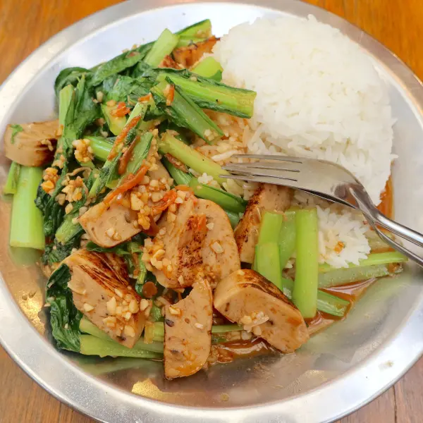 食堂式青菜強火炒めぶっかけ飯 ムーヨー（1,250円）