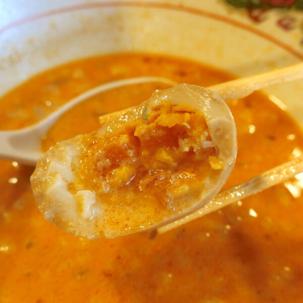 最後はスープと揚げ玉を玉子と一緒に
