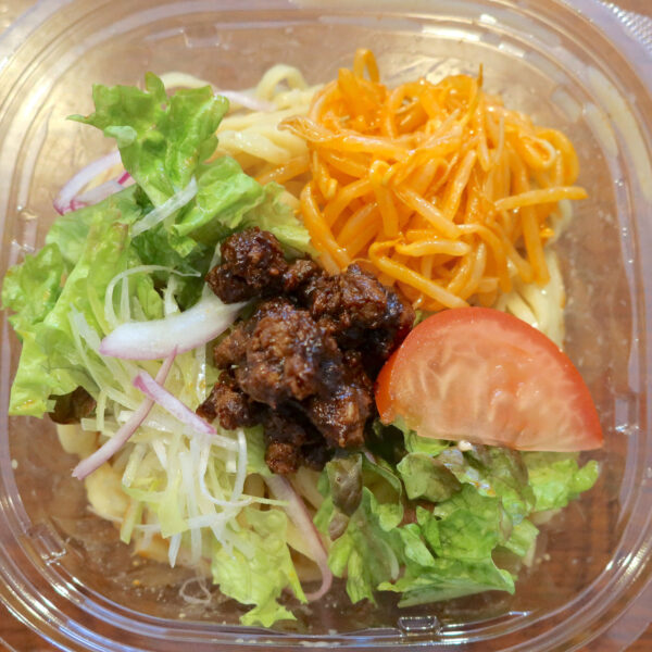 具材の野菜はシャキッとしてる