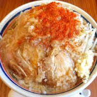 宜野湾「ラブメン 本店」で生まれ変わったNEW ラブメン ニンニクあり唐辛子あり