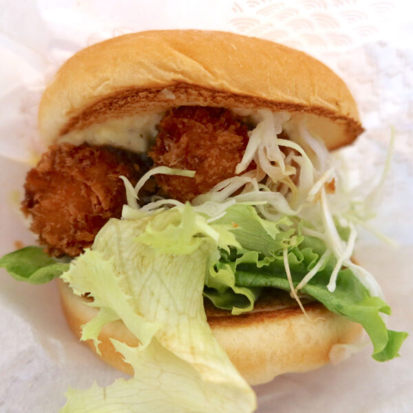 海老エビフライバーガー（670円）