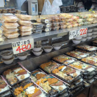 うちなー弁当の殿堂「ファミリーストアー てんば」でナーベラーと豆腐のお味噌汁＆そうめんチャンプルー