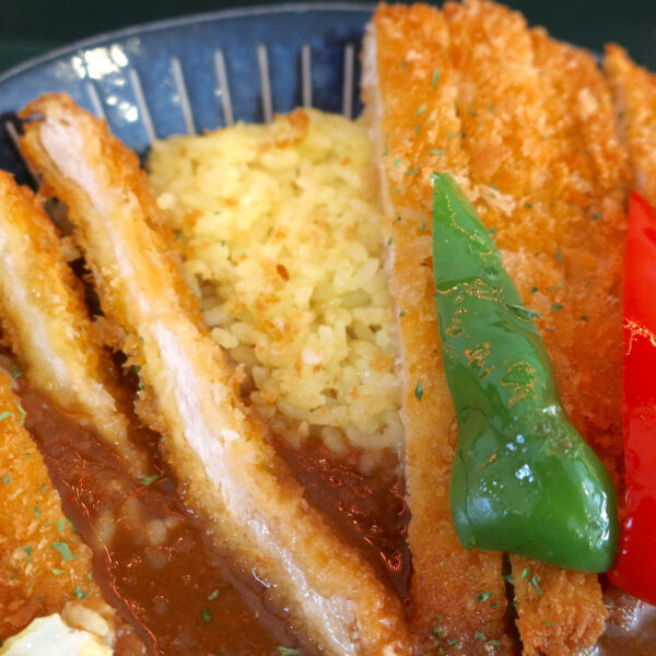 チキンカツも薄い！