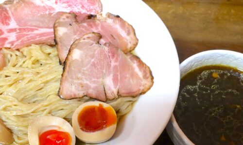 浦添「Ryukyu Ramen Apollo」で昆布水のポルチーニつけ麺・愛逢月（めであいづき）