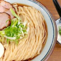 うるま市「麺福 なかむら」で今年も美味しい煮干し昆布水醤油冷麺〜ニボコン〜