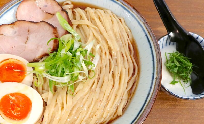 うるま市「麺福 なかむら」で今年も美味しい煮干し昆布水醤油冷麺〜ニボコン〜