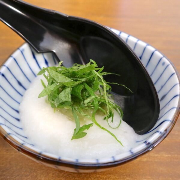 味変用にとろろとわさびとシソ