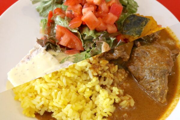 クセ強なカジュアルフレンチ「Koba’s」がランチ再開！ まずは殿堂入りのカレー＆すごい前菜から