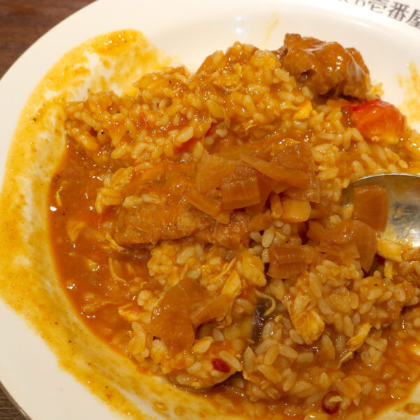 福神漬の酸味と食感が夏らしいアクセントに
