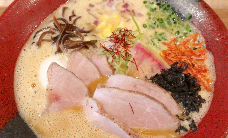 那覇・おもろまち「海老そば 益々」で超濃厚海老味噌そば＋海老味玉