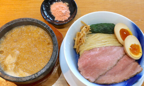 豊見城「manmanchan 沖縄」で特製伊勢海老つけ麺＋バリうまギョーザ