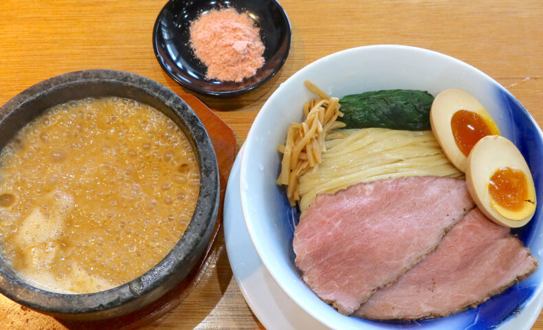 豊見城「manmanchan 沖縄」で特製伊勢海老つけ麺＋バリうまギョーザ