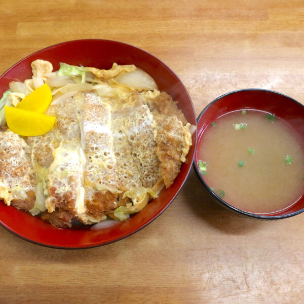 かつ丼（750円）