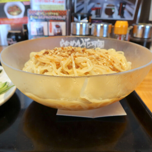 麺はたっぷり２玉分