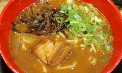 那覇「麺や偶 もとなり 銘苅店」で夏休み限定・もとなりCURRYらーめん＆替え玉