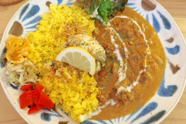 那覇・牧志「Spice Studio るゥ～」で檸檬ココナッツチキンカレー