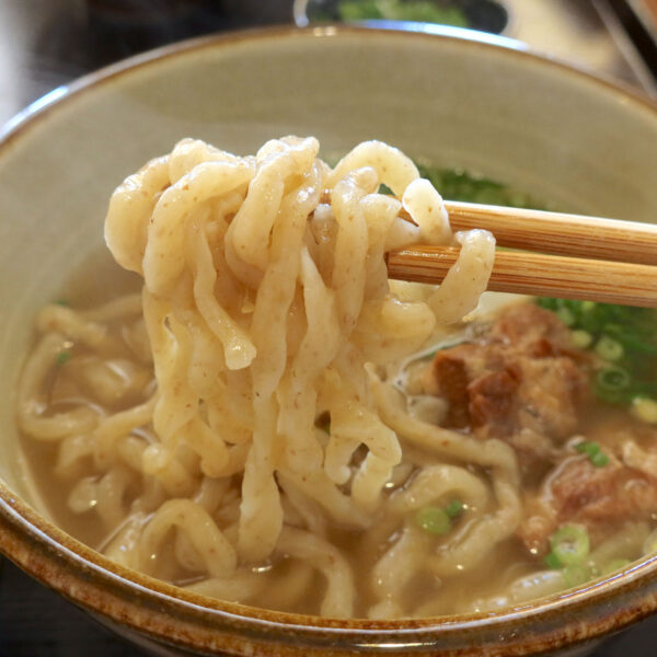 ぷるぷる全粒粉麺