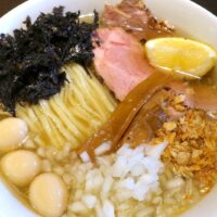 今季５食目の昆布水は「麺狂浪人 卍」の二ボコン！ 煮干昆布水冷やし麺（塩）