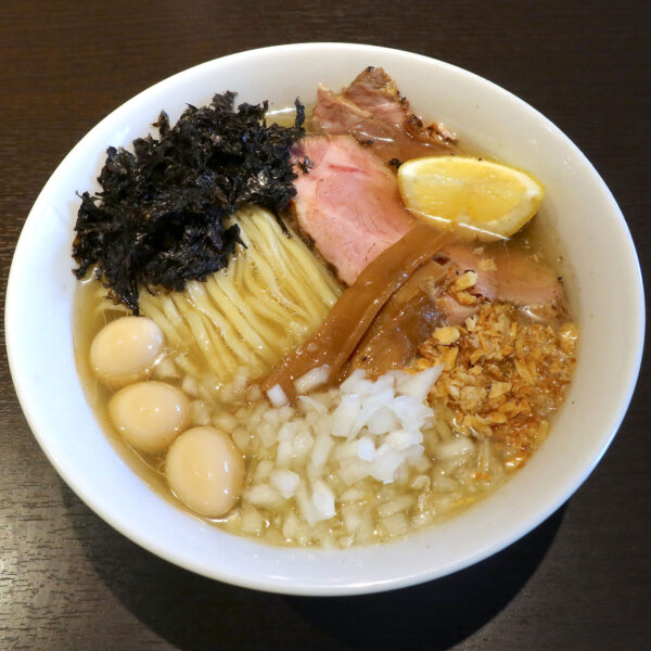 煮干昆布水冷やし麺（1,100円）＋レア焼豚（200円）
