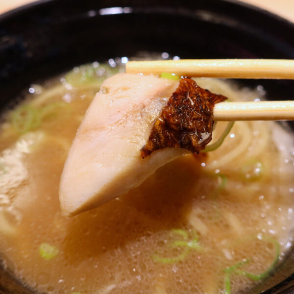 鯖の身は結構厚め