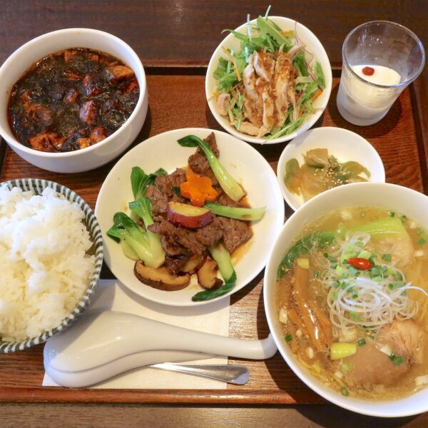 デラックス上海ヌードルセット（1,890円）