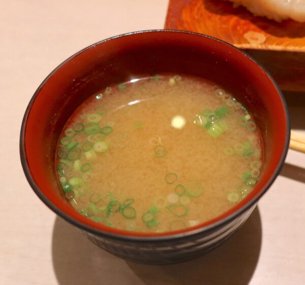 お椀は海老のおかしら