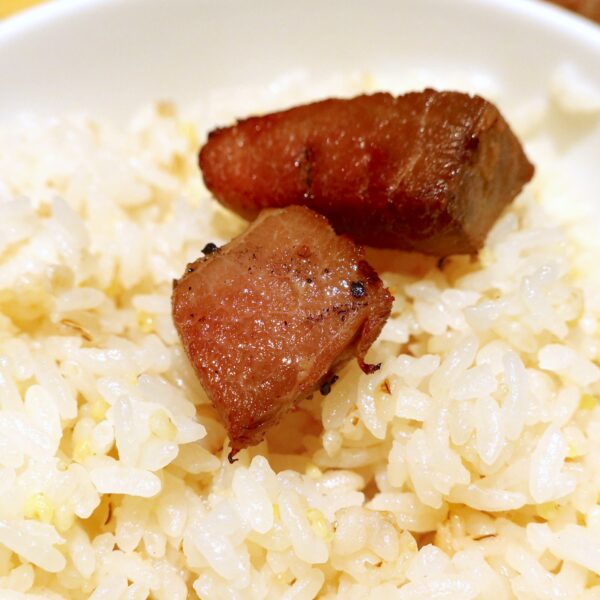 味濃いめ、食感は豚肉