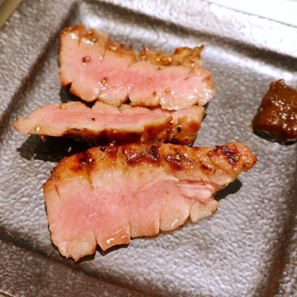 霜降り牛タン 仔牛（1,500円）