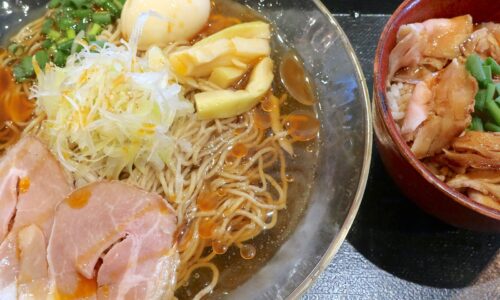 泉崎「鶏そば 新里」のパキパキ細麺と酸味がおいしい冷やし中華そば＆チャーシュー丼