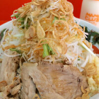 那覇「赤ひげラーメン」の進化した千里眼インスパイアな冷やし中華がうまかった！