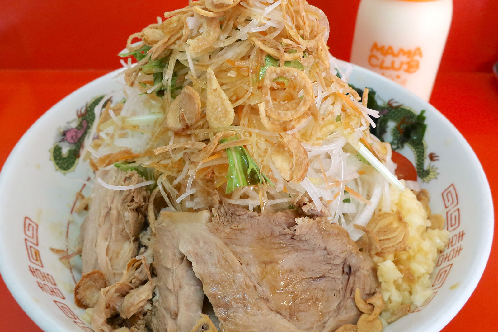 那覇「赤ひげラーメン」の進化した千里眼インスパイアな冷やし中華が