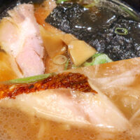 「スシロー」で昔ながらの中華そば＆濃厚 鯖節ラーメン、ふたつの限定ラーメンを食べ比べ