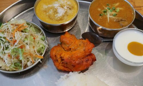 北谷町「Namaste India」（ナマステインディア）でカレープレートチャパティ＆サモサ
