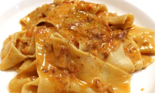 浦添のイタリアン「コンタディーナ」で自家製手打ち幅広パスタ・パッパルデッレ ポルチーニ茸のラグーソース