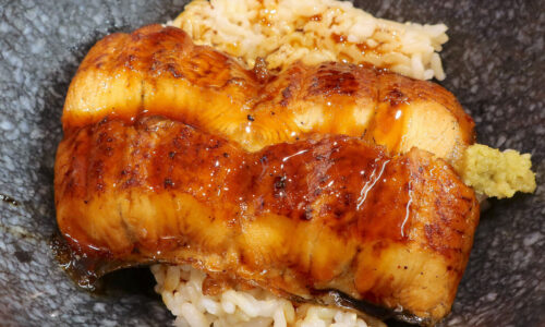 「くら寿司」で発芽玄米のうな丼＆新物うに＆北海道産秋刀魚