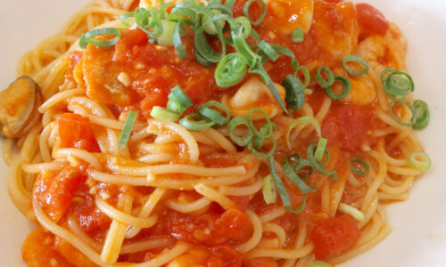 那覇のカジュアルすぎるフレンチ「Koba’s」で海の幸トマトソーススパゲティ 前菜つき