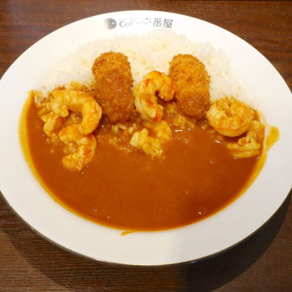 THE海老カレー（1,140円）＋2個カキフライ（220円）