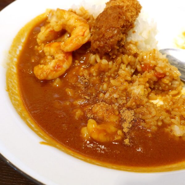 スパイスの辛さは方向性が違って面白い