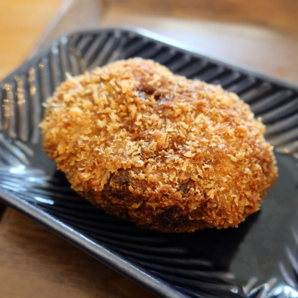 プルドポークコロッケ（180円）