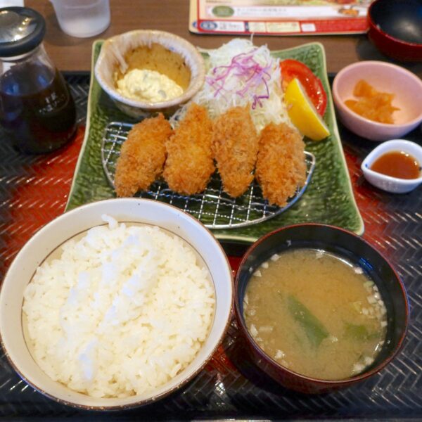 広島県産大粒牡蠣フライ 4個（1,380円）