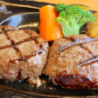 静岡に来たらハンバーグ！「さわやか」のげんこつハンバーグを塩で食べる！