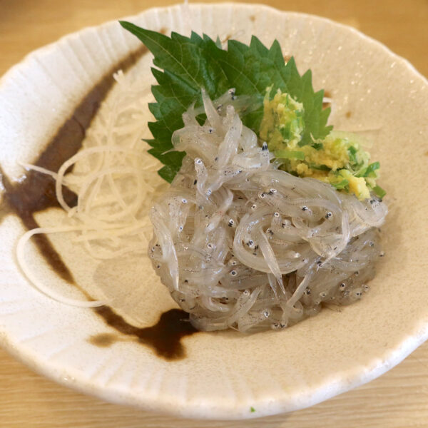 生しらすつまみ（650円）