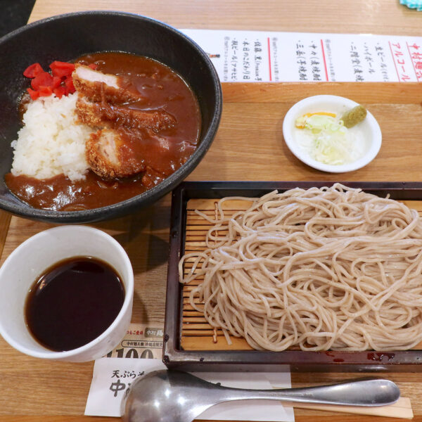 ビーフカツカレーとそば(1,190円)